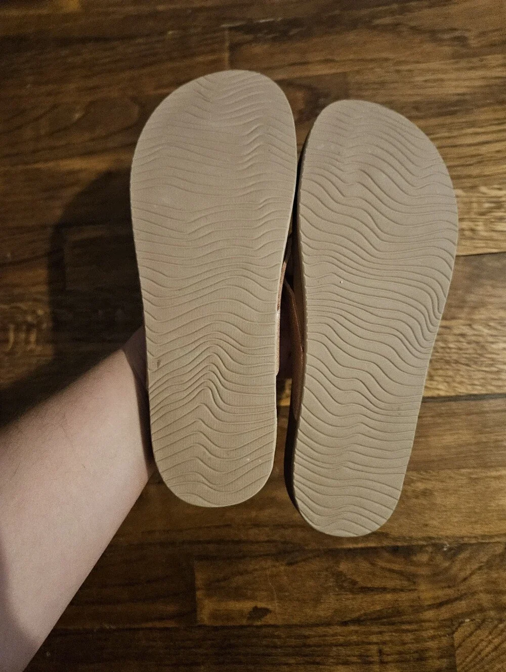 Reef Cushion Court, Women's Flip Flops in Rose Gold Metallic